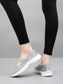 Women's Slip-On Breathable Knit Sneakers - Lightweight Breathable Casual Shoes, Solid Color Design, Fashionable And Versatile Sports Shoes