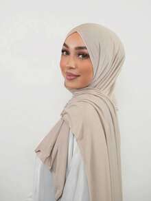 1 Stück einfarbiger, weicher und hautfreundlicher Kopftuchrand/langer Schal/Schal, hergestellt aus hochwertigem Strickstoff, geeignet für den täglichen Gebrauch und das konservative muslimische Umhüllen mit langem Schal - graubeige - Übersicht 3