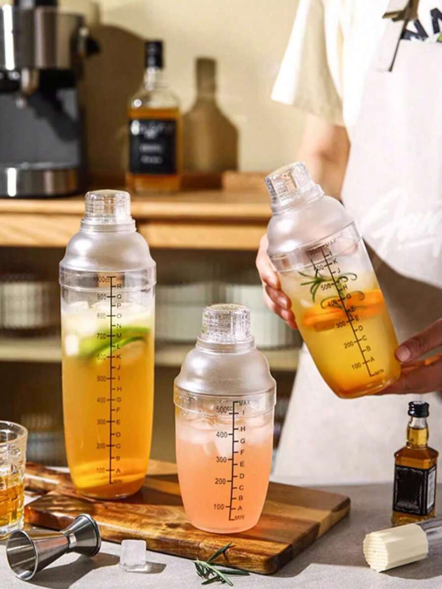 1 Stück Messbecher zum Mischen, geeignet zum Herstellen von Zitronentee, Früchtetee und Milchtee. Es ist ein transparenter Mischbecher, der kälte-, hitze- und druckbeständig ist, mit einem Griff-Design, das sich für kalte Getränke eignet. Er kann als Küchenutensil, Sportflasche oder Outdoor-Wasserflasche verwendet werden und ist perfekt für Weihnachtsfeiern und Partys.