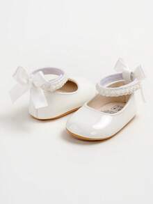 Nowe, płaskie buty Mary Jane dla dziewczynek, z kokardką, antypoślizgowa, miękka podeszwa z PU, buty do chodzenia dla małych dzieci, zdobione perłową satynową wstążką - Biały - Zobacz 4