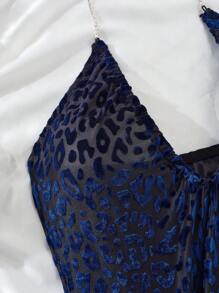 Ning xue yan ying 女士蓝色猎豹印花深 U 领露背挂脖金属链侧开衩露肩紧身短裙性感内衣（仅睡袍） - 藍色 - 查看 9