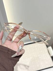 一副椭圆形经典个性化优雅精致透明眼镜，适合日常生活、办公阅读、看电视、玩游戏、打电话等各种场合，是女士的时尚配饰，适合所有脸型。 - 無色 - 查看 4