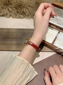 1 chiếc đồng hồ đeo tay nữ hình bầu dục, số La Mã, kiểu dáng thanh lịch, thích hợp đeo hàng ngày. - Đỏ - Xem 3