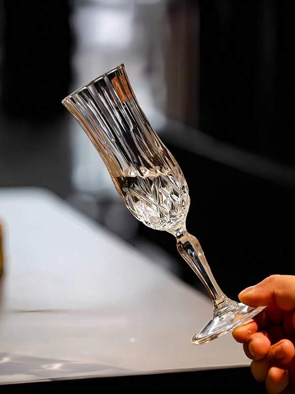 Italian-Style Diamond Cut Crystal Stemware High Transparency Glass, Versatile For Champagne/Cold Drinks/Juice. Perfect For Daily Use, Kitchen, Dining, Family Gatherings, Parties, Banquets, Weddings. Ideal As Holiday Gifts, Festive Presents.