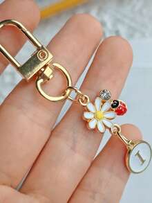 1pc Unisex A-Z Letter Stainless Steel Keychain, Minimalist Letter, Flower, Ladybug Design, Gift For Friends, Bag Pendant - Multicolor - View 7