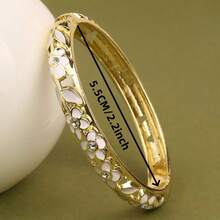 Enamel Bracelet With Hollow Leaf & 3 Floral Rhinestone Inlaid, Slim Openable Vintage Style Jewelry For Women (Batch Color May Vary Slightly Due To Handpainted Crafting)