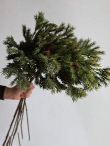 2 件人造圣诞松针枝、假松果和树枝花束，逼真植物，适用于户外派对活动、节日装饰、万圣节生日、婚礼花园庭院门口餐厅客厅卧室和家居装饰 - 綠色 - 查看 2