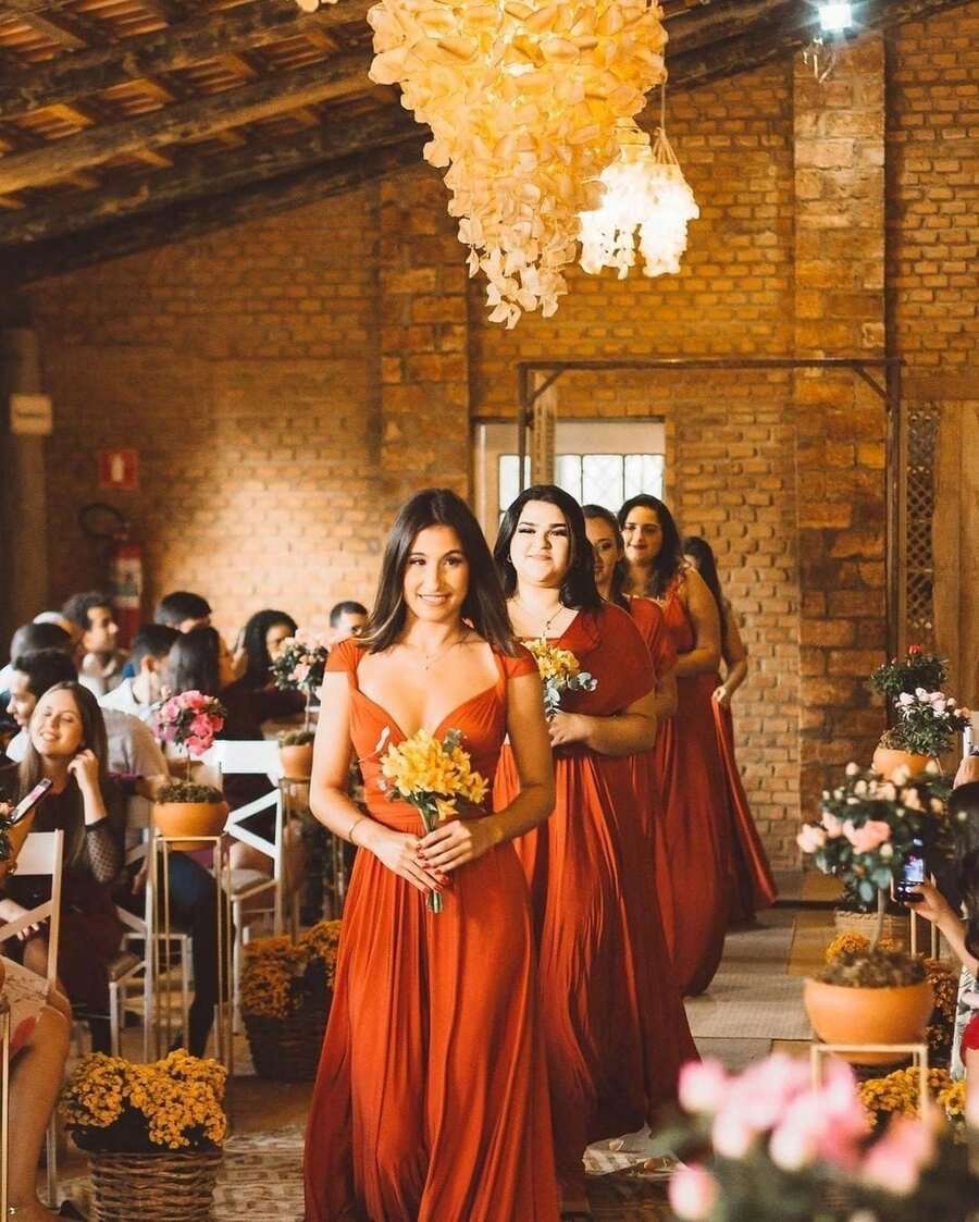 Simple Backless Textured Knot Wedding - 赤土陶 - 查看 1