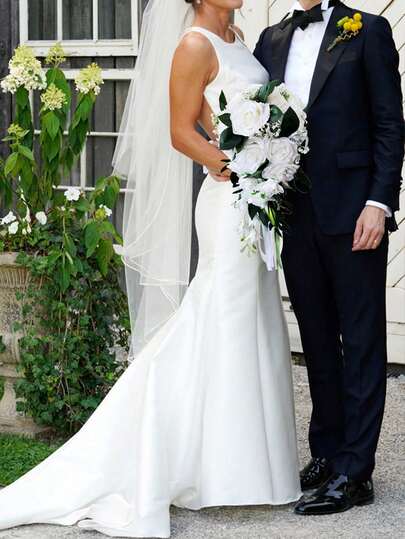 Elegant Artificial Rose Wedding Bouquet, Fabric Floral Arrangement, 19.68 Inches Artificial Rose Bouquet With Ribbons, Bridesmaid Fake Flower Bunch, For Wedding, Bridal & Bridesmaid, Home Decor, Party, Birthday, Valentine's Day & Mother's Day Gift, Wedding Decorations