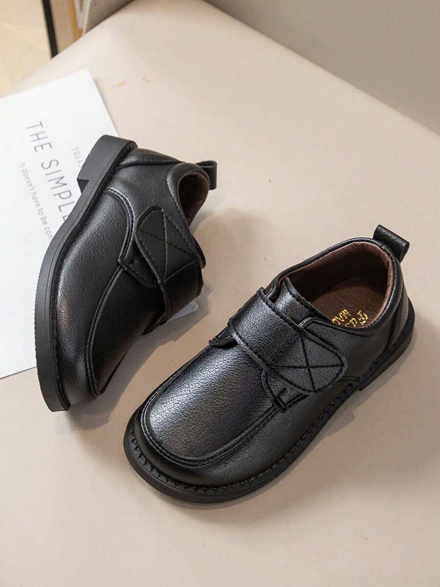 Children's Flat Loafers, Boys' Fashion Leather Shoes, Low Vamp, Autumn Footwear - Black - View 1