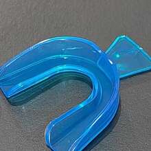 1 pièce Protège-dents de sport, dispositif anti-ronflement, plateau dentaire en silicone, protège-dents, Taekwondo Sanda, équipement de protection pour la boxe - Bleu azur - Voir 6