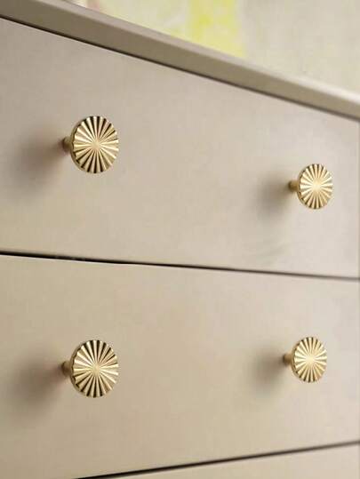1/4/10pcs Round Sunflower Drawer Pulls, Suitable For Wardrobe, Cabinet, Shoe Cabinet, Vanity, Furniture, Door Handles, Copper Material, Screws Included