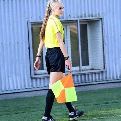 Shoze 2Pcs Linesman Flags Referee Flag Premier Football Training Border Flag Set Referee Flag For Sports Games Football