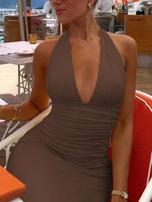 女士纯色系带露背吊带修身褶皱长裙，性感优雅派对晚礼服，适合舞会、情人节、婚礼等场合，春季穿着。 - 棕色 - 查看 4