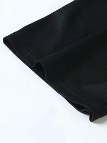 Biker Babe Ride Or Die David Gonzales DGA Art Graphic-Shirt - Black Edgy Motorcycle & Skull Design,% Cotton Loose Fit Unisex Tee, Washable Casual Streetwear Men & Women (Sizes S-), Biker Accessories, Comfortable Unisex Shirt - Black - View 4