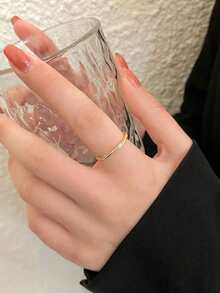 1 件时尚、奢华、优雅的莫比乌斯女士戒指，精致可调节开口戒指适合日常佩戴和节日礼物 - 金色 - 查看 2