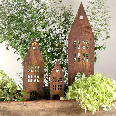 3pcs Rustic Metal Garden Stakes With Wooden Poles, Vintage Hollow Theater Sign, Suitable For Garden And Outdoor Decor, Autumn Holiday Home Themes, Battery-Free, Christmas Decoration