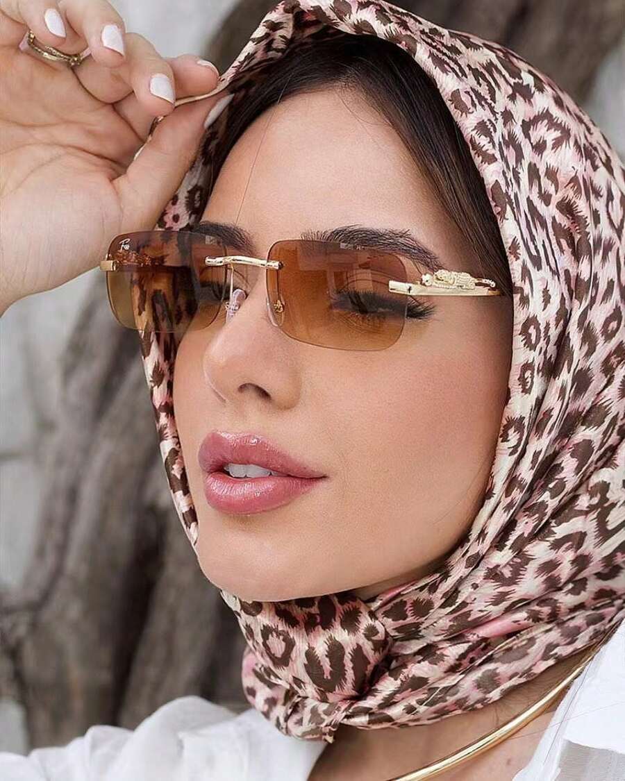 Retro Rectangular Frameless Sunglasses For Men And Women, Frameless Colored Lens Glasses - Brown - View 1