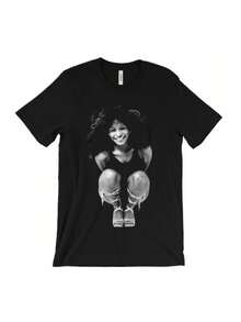 Chaka Khan Graphic T-Shirt For Men - Black R&B Legend Portrait Tee, Soft And Breathable Crew Neck T-Shirt For Concerts, Casual Wear - Sizes S-XXXL, Retro Music Clothing, All-Season T-Shirt, Short Sleeve T-Shirt, Comfortable Fit T-Shirt, Streetwear Style, Vintage Design, Durable Material, Unisex Clothing - 黑色 - 查看 7