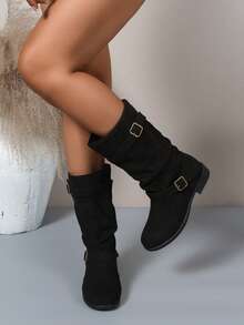 2025 Autunno/Inverno Nuovi stivali con tacco impilato plissettato per donna, stile western con punta affusolata, tacco largo vintage nero, stivali al polpaccio, adatti per feste