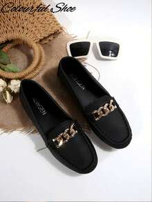 Damen Slip-On Loafer mit Metall-Ketten-Dekor, runde Zehenpartie, rutschfeste flache Lässig Schuhe, weiche Sohle, bequem, Schwarz, Herbst/Winter Neuheit