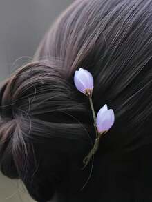 1个复古莲花四叶草U型发夹，金属材质，白色、红色、粉色、紫色、黄色可选，可爱花束造型，优雅仙女发带发梳，精致少女发饰，红色委陵菜花装饰，适合春、夏、秋、冬四季佩戴，不易褪色，长17.9厘米，酷炫夹子，不伤头皮，新年、发饰、发饰、头饰、情人节饰品、女士发饰