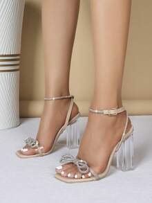 Giày cao gót thời trang dành cho nữ: Giày quai thạch đính hoa 3D hình bầu dục kép, mũi vuông, thích hợp cho các hoạt động ngoài trời mùa hè, quai quấn quanh, quai sau bằng pha lê trong suốt, gót dày, kiểu dáng kim loại tối giản, giày cao gót bạc dành cho nữ - Màu be - Xem 6