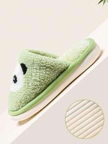 Un par de nuevas pantuflas cálidas con diseño de panda de dibujos animados para niños, para otoño e invierno, con suela suave antideslizante y forro de piel para bebés