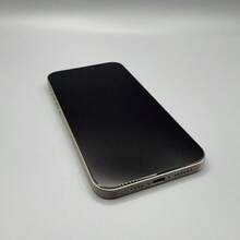 Ein super realistisch aussehendes Handymodell, aber dies ist kein echtes Telefon, es hat keine nutzbaren Telefonfunktionen, geeignet für Heimdekoration, Filmrequisiten, üblicherweise als Streich-Geschenke für Familie und Freunde, Aprilscherz-Requisiten