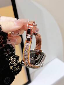 1 pezzo di bracciale di lusso di alta gamma con fiori per donna, cinturino in metallo compatibile con Apple Watch da 38/40/41/42/44/45/46/49mm, compatibile con cinturini Apple Watch Ultra/SE/Series 10/9/8/7/6/5/4/3/2/1