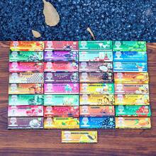 50 Booklets (2500 Sheets)/Box, HORNET Flavored Rolling Papers 1 1/4 Size, 50 Sheets/Booklet, Multiple Flavors Available, Portable Boxed Rolling Papers Smoking Accessories