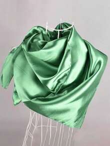 1条纯色缎面90*90厘米方形方巾，时尚简约设计，适合通勤、约会、外出、音乐节等场合，涤纶面料，可用于连衣裙等。 - 紅色 - 查看 10