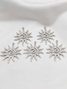 2/5/6pcs Fashionable Stainless Steel Hammered Vintage Sunflower Pendant Accessories, DIY Women Necklace Jewelry Parts, Great Gift For Loved Ones And Friends - Silver - View 9