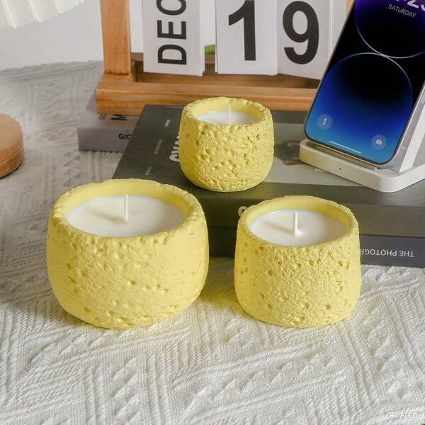 French Vanilla Scented Candle In Space Cup, Available In Regular, Large, And Extra Large Sizes, Suitable For Holiday And Home Decor