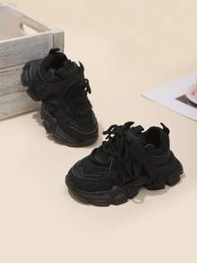 1 Pair Kids Sports Shoes, New Spring/Autumn Casual Mesh Breathable Black Sneakers For Boys & Girls, Soft Sole - Black - View 5