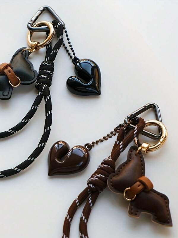 Chaveiro de buldogue francês em formato de coração, pingente requintado de mochila com estampa de cachorrinho da mesma cor, pingente de casal, pingente retrô, design de fivela triangular, adequado para chaves de carro, decoração de bolsa, acessórios de vestuário, presente para festivais ou mulheres, primeira escolha, acessórios para chaveiro, pingente de bolsa, corrente de bolsa, pingentes de bolsa, chaveiro decorativo para bolsa