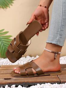 2025 Summer New Brown PU Criss-Cross Slip-On Flat Square Toe Sandals, Comfortable & Versatile Women's Slippers, Suitable For Valentine's Day, Beach Party, Travel