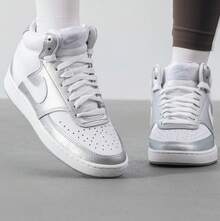Nike Court Vision Mid 女士多功能防滑减震中帮运动鞋 - 白色/銀色 - 查看 2