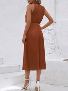 畅销欧美时尚女式缎面无袖棕色中长连衣裙，优雅百搭设计，晚礼服