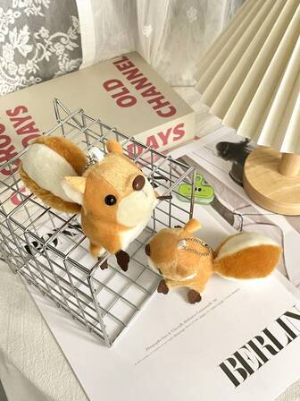 1 件可爱柔软毛绒松鼠钥匙扣，卡通背包挂件，适合学生、上班族、情侣、朋友、生日、节日礼物、男朋友、女朋友、周年纪念、汽车装饰、可爱的惊喜小礼物