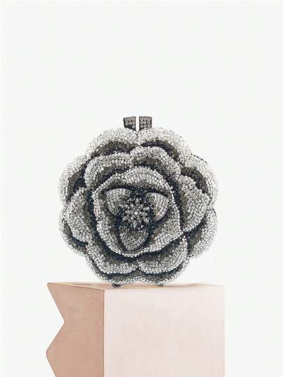 迷你优雅手拿包，饰以水晶花朵珠宝设计，适合正式晚宴、派对和盛大庆典；奢华金属水晶手工手拿包，女士专属；全水晶晚宴手拿包，新颖闪耀，适合新娘；送给她的最佳礼物
