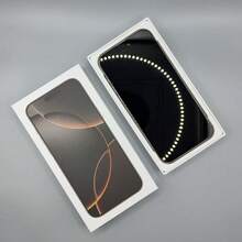 Ein super realistisch aussehendes Handymodell, aber dies ist kein echtes Telefon, es hat keine nutzbaren Telefonfunktionen, geeignet für Heimdekoration, Filmrequisiten, üblicherweise als Streich-Geschenke für Familie und Freunde, Aprilscherz-Requisiten