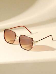 1pc Metal Leopard Pilot Frame New Advanced Sense Unique Double Beam Design Full Frame UV Protection Women Sunglasses For Anti-UV Summer Driving Camping Tropical Beach Vacay Outdoor Travel Family Outings Appointment Outfits Fashion Accessories Suitable For All Face Shapes Shade Going Out Outfit Outdoor Beach Seaside Vacation And Gift For Family And Friends - 黃色 - 查看 2