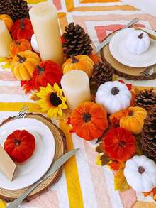 1/4/8/16 pièces Décorations de citrouille en velours faux, mousse artificielle aléatoire, décorations de citrouille convenant pour la maison d'automne, les décorations de ferme, de récolte, d'action de grâce et d'Halloween. Diverses décorations de récolte de campagne imitées. Citrouille en velours, citrouille en mousse, orange rouille, blanc, convenant pour les décorations de table d'automne de mariage de ferme.