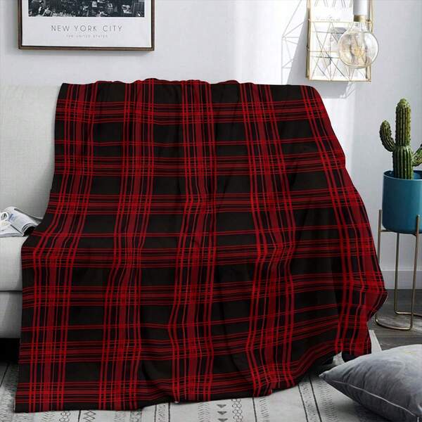 1pc Red & Black Plaid Flannel Blanket, Soft Polyester All-Season Throw Blanket, Multi-Size Decorative Blanket For Bedroom And Living Room, Machine Washable, Suitable As Gift For Family And Friends (Birthday, Holiday), Cozy Home Decor, Playful Home Accessory, Comfortable Texture