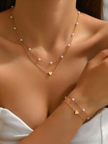2pcs Vintage Fashion Versatile Faux Pearl Heart Double Layer Bracelet Necklace Set, Suitable For Women Party, Autumn/Winter Holiday Gift (Handmade Chain, Random Faux Pearl Quantity, Avoid Contact With Water)