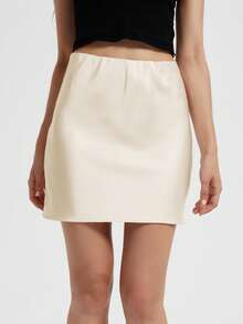 YROOE Fashionable Women's Slim-Fit French Design Satin-Feel Mermaid Hem Short Skirt - Beige - View 4