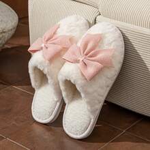 Comfortable Soft And Casual Women's Fur Slippers - Baby Pink - View 3