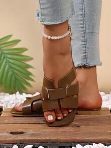 2025 Summer New Brown PU Criss-Cross Slip-On Flat Square Toe Sandals, Comfortable & Versatile Women's Slippers, Suitable For Valentine's Day, Beach Party, Travel