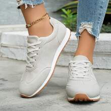 Women's Casual Sneakers, Flat-Soled, Lightweight, Lace-Up Low-Top Shoes. Solid Color, Stylish And Comfortable Walking Shoes. Versatile Skate Shoes. Simple Front Lace-Up Design. Suitable For All Seasons. Suitable For Sports And Tennis. Versatile Sneakers | Sports Shoes | Breathable Upper - Xám - Xem 4